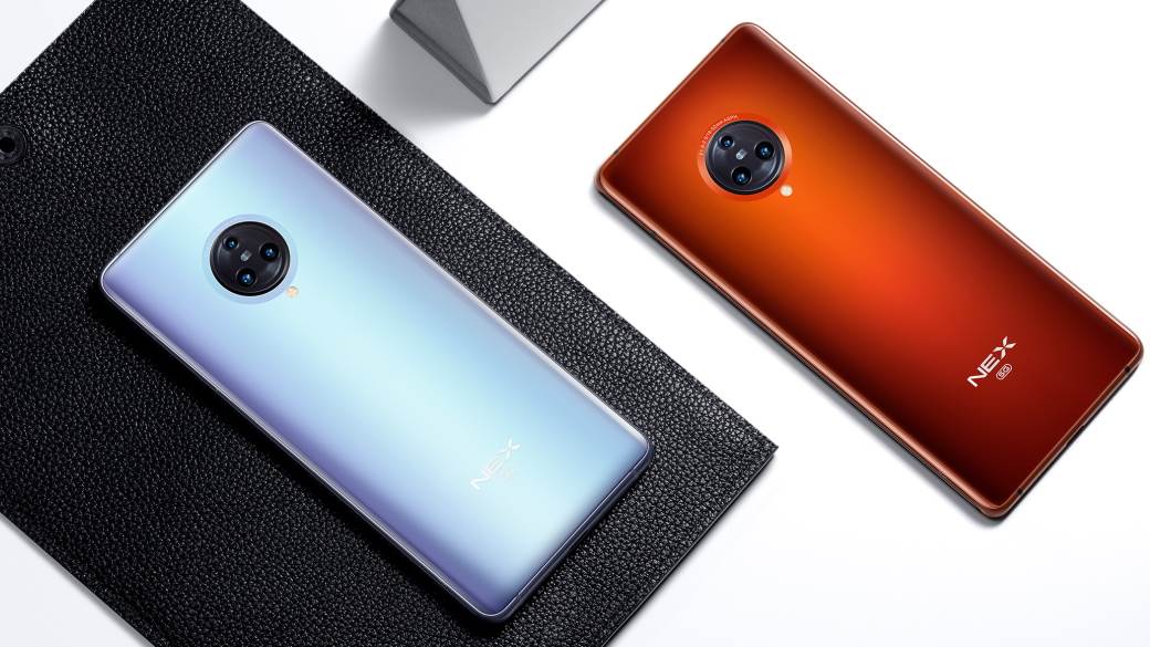 APSURDNO: Spremite se, cena telefona diže se na 1.500 evra