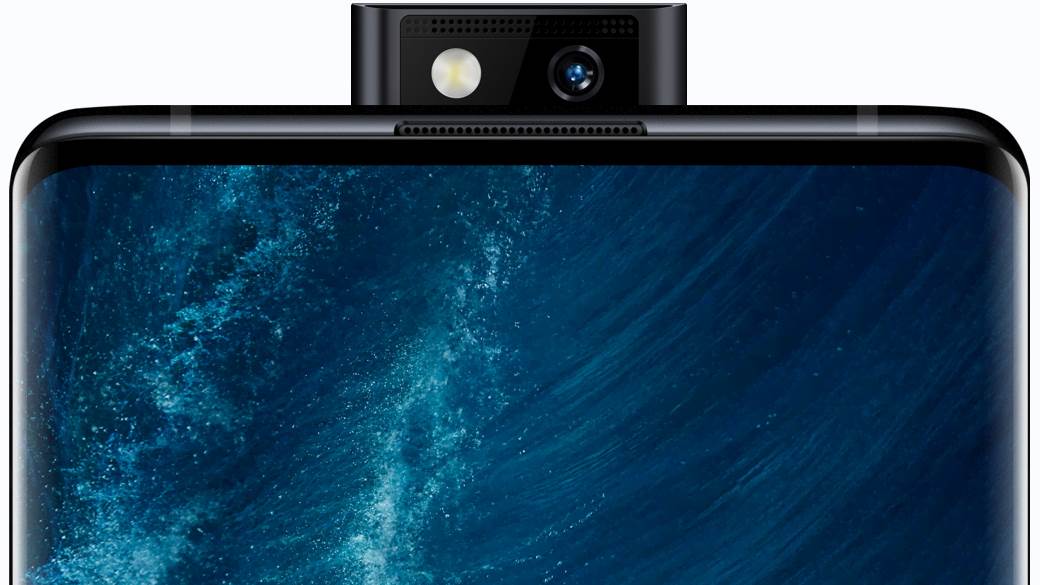 APSURDNO: Spremite se, cena telefona diže se na 1.500 evra