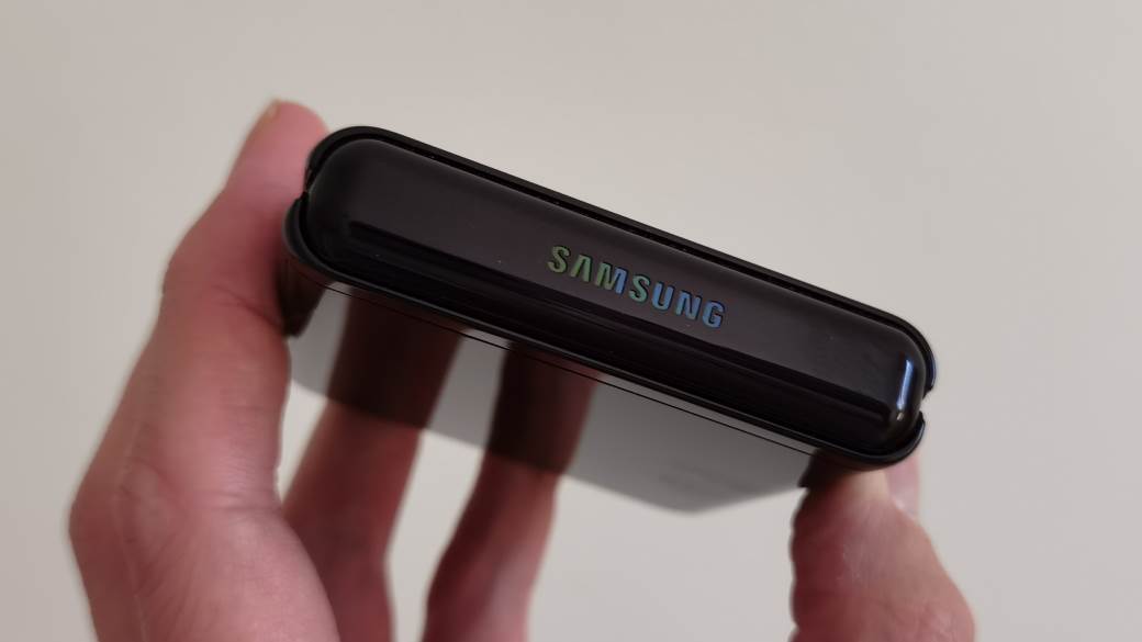 Samsung Galaxy Flip Z 5G cena 1.450 evra, opis, slike, premijera, Galaxy Z Flip 5G Srbija prodaja, i