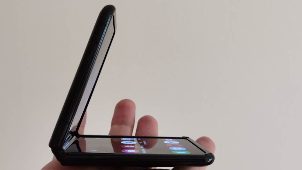 Samsung Galaxy Flip Z 5G cena 1.450 evra, opis, slike, premijera, Galaxy Z Flip 5G Srbija prodaja, i