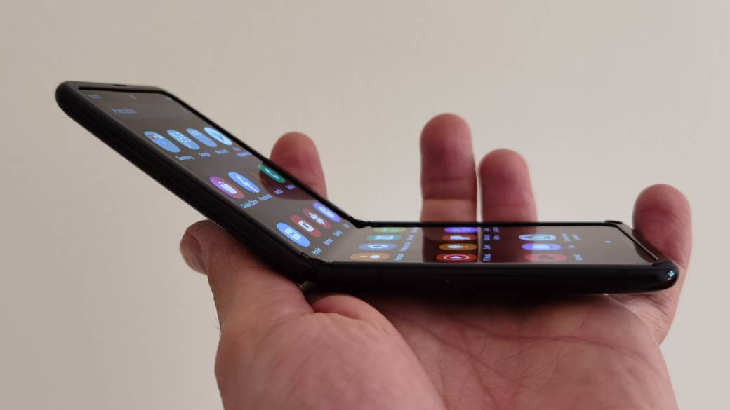 Samsung Galaxy Flip Z 5G cena 1.450 evra, opis, slike, premijera, Galaxy Z Flip 5G Srbija prodaja, i