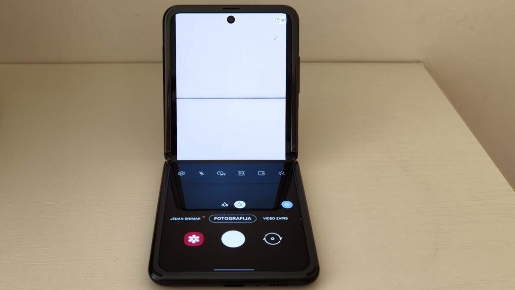 Samsung Galaxy Flip Z 5G cena 1.450 evra, opis, slike, premijera, Galaxy Z Flip 5G Srbija prodaja, i