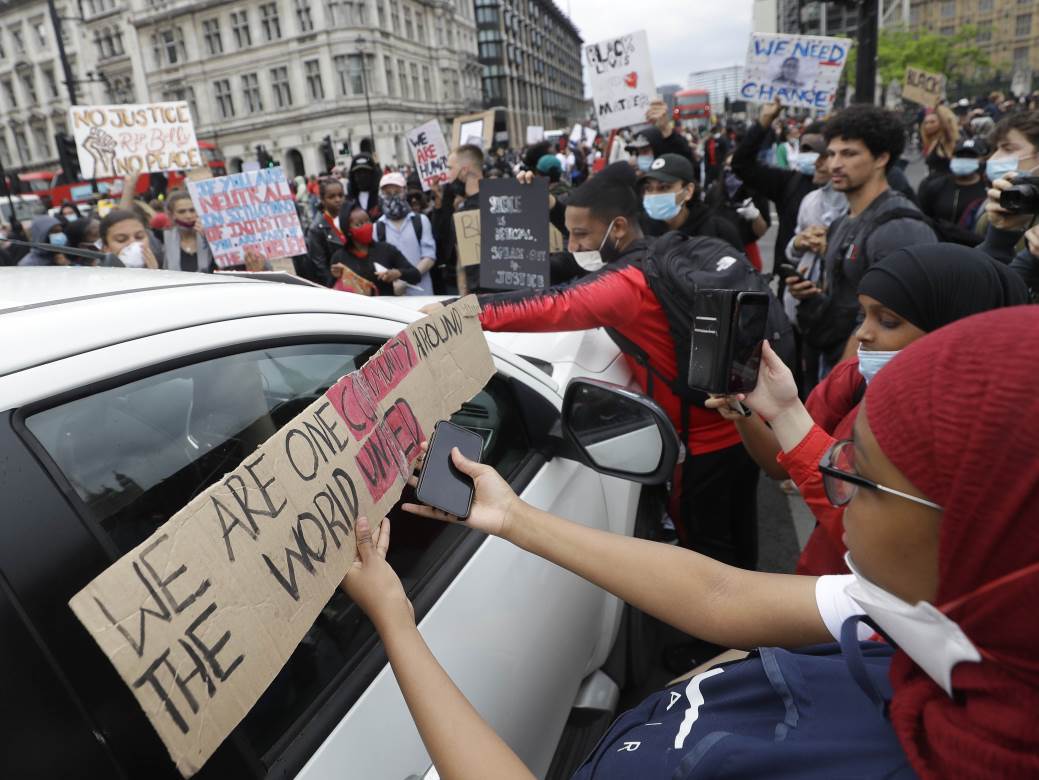 Apple prati ukradene iPhone telefone, iPhone SAD krada Apple poslao poruke lopovima, Apple lopovi