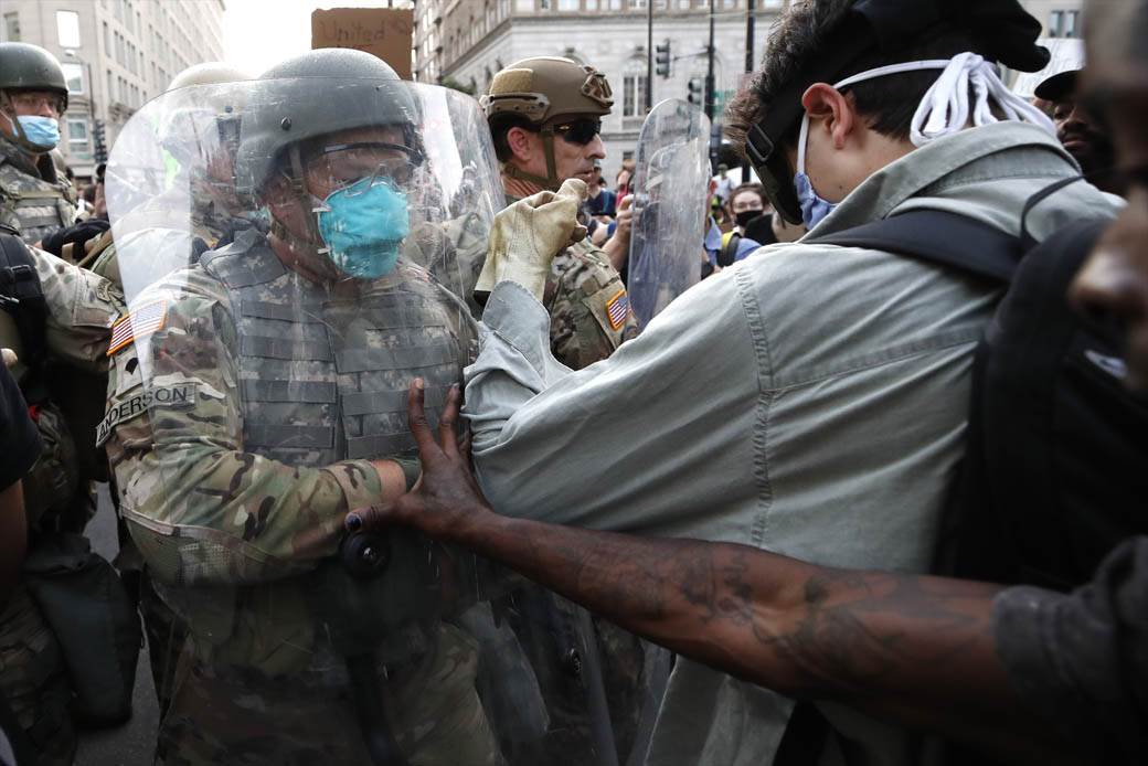 Apple prati ukradene iPhone telefone, iPhone SAD krada Apple poslao poruke lopovima, Apple lopovi