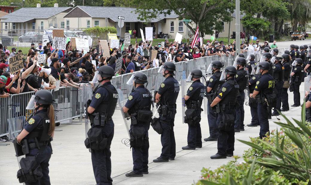 Apple prati ukradene iPhone telefone, iPhone SAD krada Apple poslao poruke lopovima, Apple lopovi