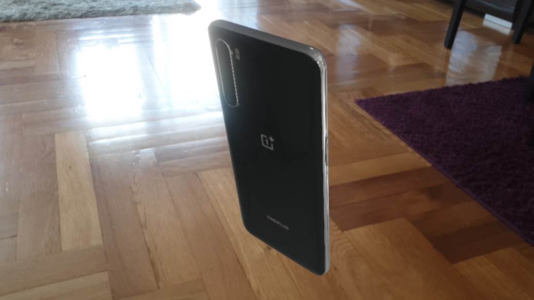 OnePlus Nord test izdržljivosti, OnePlus Nord pukao na testu, OnePlus Nord JerryRigEverything video