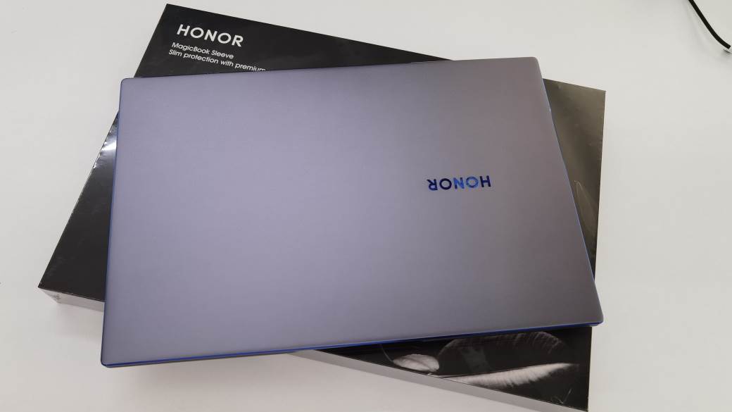 Huawei prodaje HONOR, HONOR se prodaje kupuje ga Xiaomi TCL, HONOR prodaja kompanije, Huawei HONOR