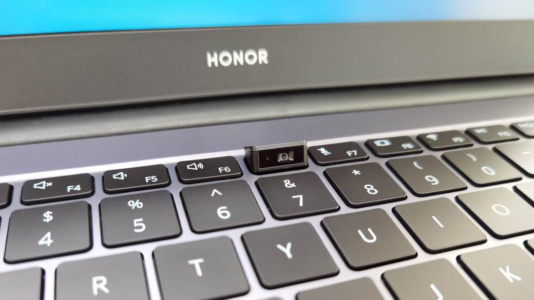 Huawei prodaje HONOR, HONOR se prodaje kupuje ga Xiaomi TCL, HONOR prodaja kompanije, Huawei HONOR