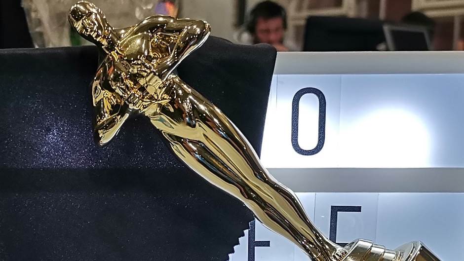 Torenti placanje, Da li biste placali torent sajtovi, Torent sajtovi uvode download torent fajlova