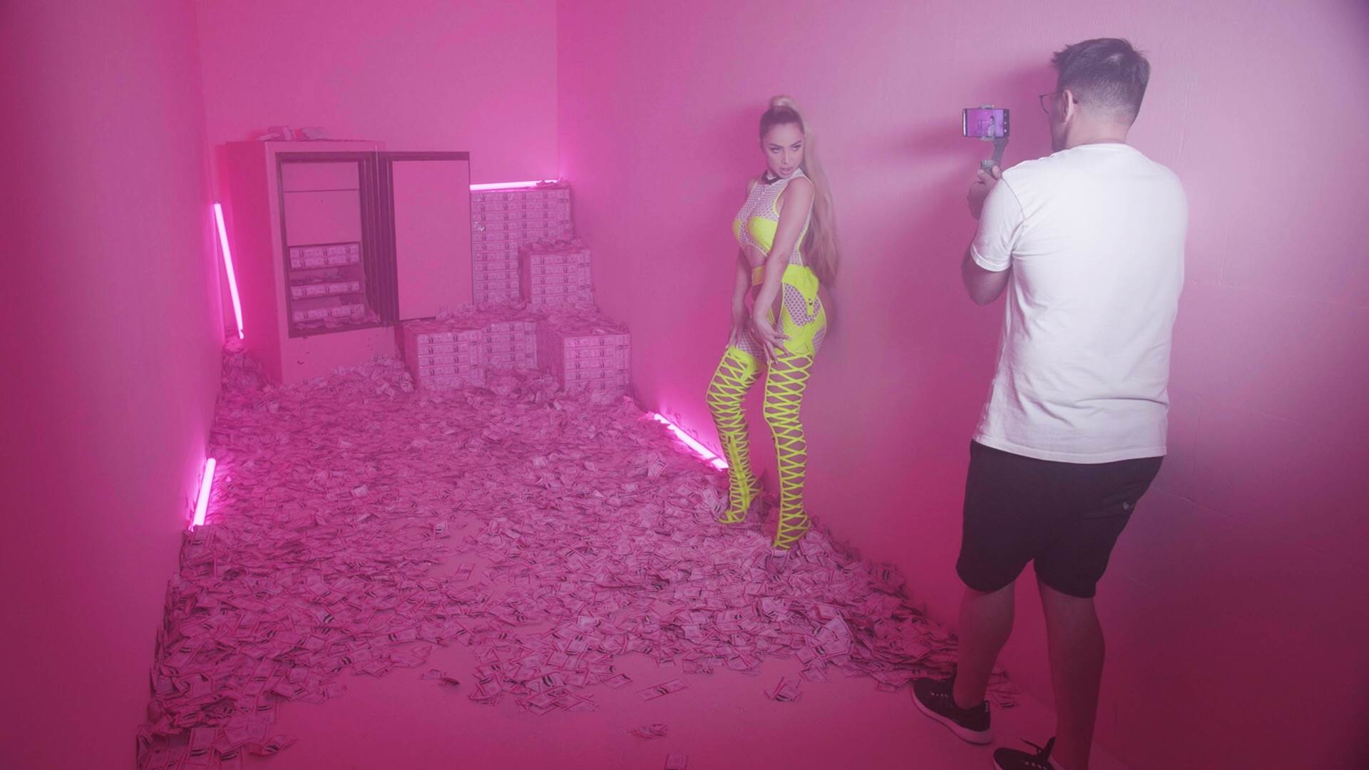 Maya Berovic novi album Intime spot Huawei P40 Pro+, Maya Berovic nove pesme 2020 album Intime