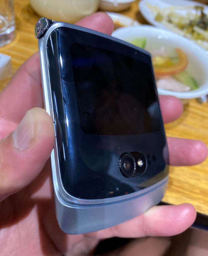 Motorola RAZR 5G cena opis slike bice bolji nego Motorola RAZR, Motorola RAZR ili Galaxy Z Flip