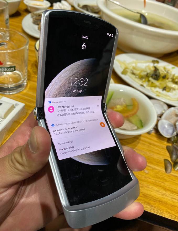 Motorola RAZR 5G cena opis slike bice bolji nego Motorola RAZR, Motorola RAZR ili Galaxy Z Flip