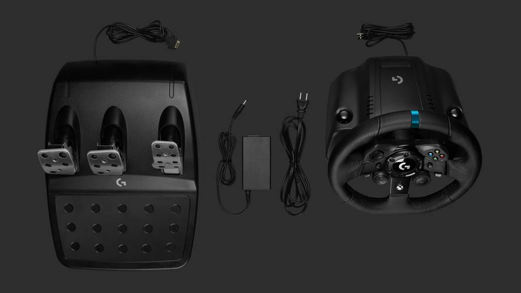 Logitech G923 trkacki volan i pedale TRUEFORCE cena u Srbiji 400 evra