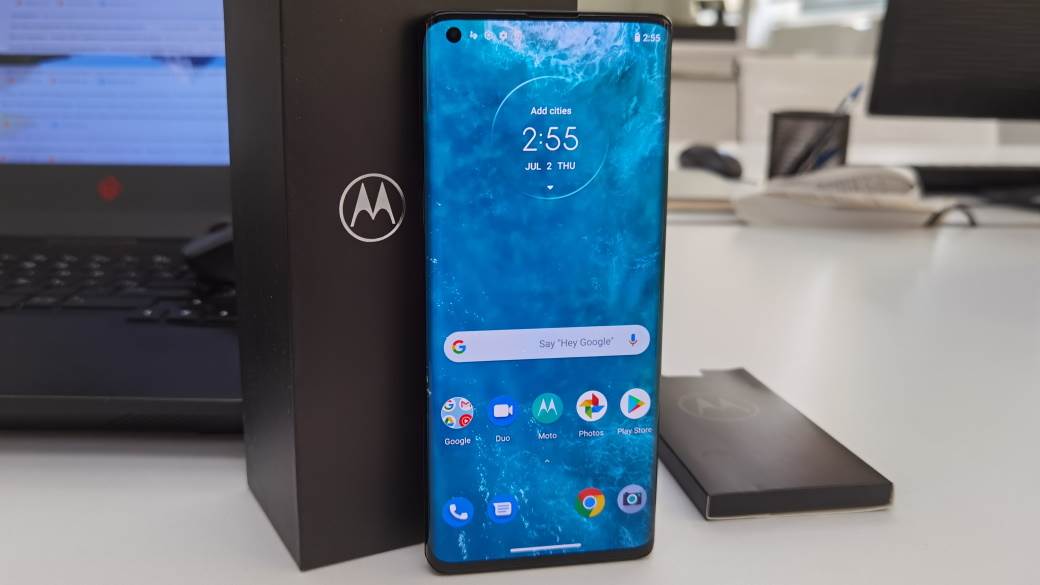 bežicno punjenje vazduhom motorola one hyper punjac qi standard kako radi zracenje punjaca
