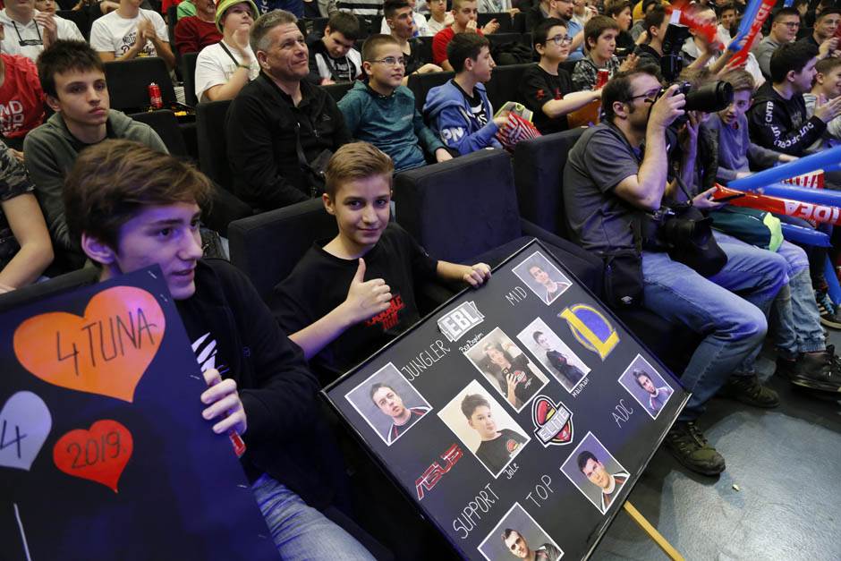 eSport u Srbiji odluka Vladimira Putina ulaganje u škole Video igre