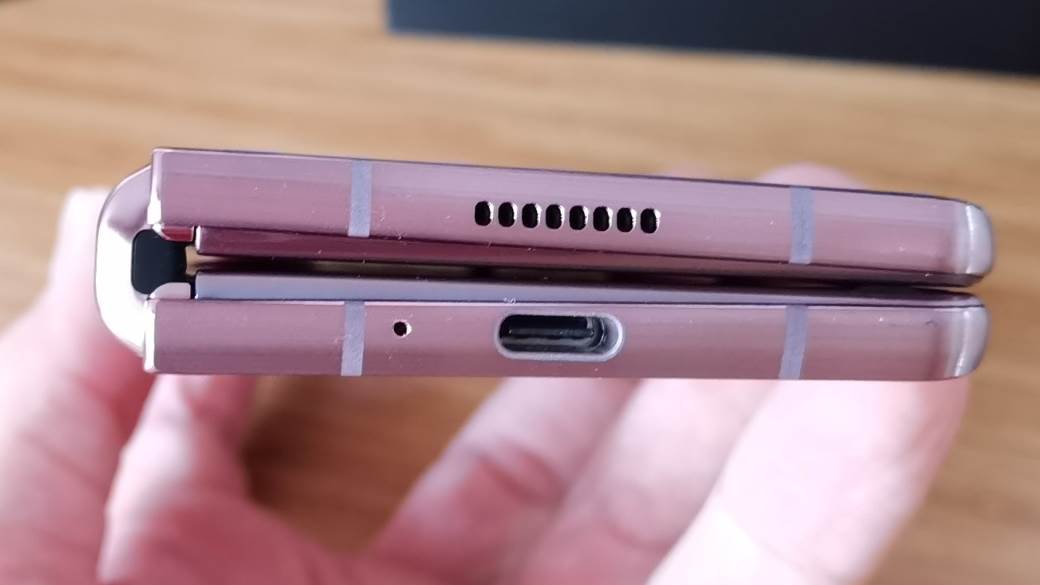 Samsung Galaxy Z Fold2 5G raspakivanje video test savitljivi telefon, Samsung Galaxy Z Fold2 2085€