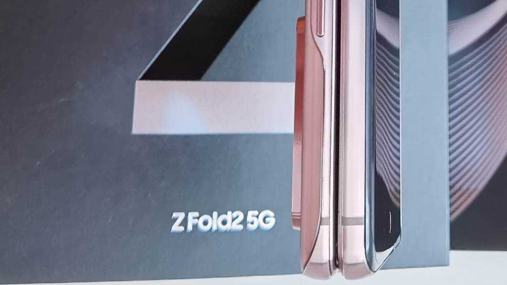 Samsung Galaxy Z Fold2 5G raspakivanje video test savitljivi telefon, Samsung Galaxy Z Fold2 2085€