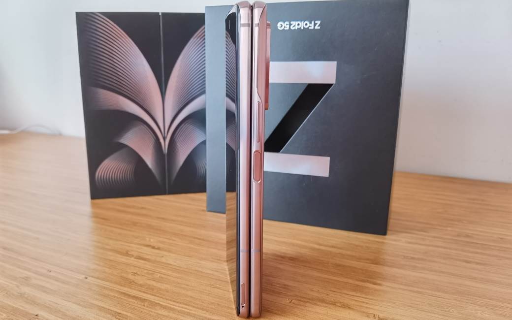 Samsung Galaxy Z Fold2 5G raspakivanje video test savitljivi telefon, Samsung Galaxy Z Fold2 2085€