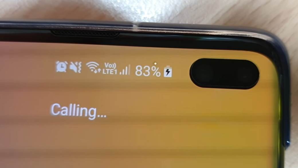 Trepcuce svetlo ekran telefona šta to znaci, Ekran trepce lampica beli piksel cemu služi