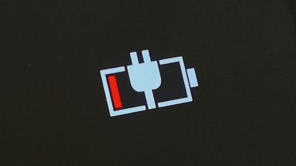 Da li treba puniti telefon noću