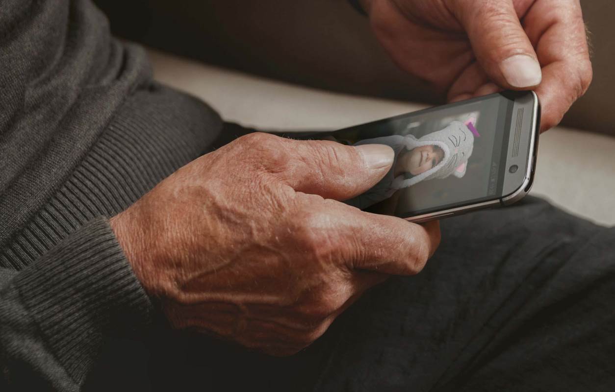 Vip mobile 65+ tarifa šta nudi, Vip mobile tarifa najstariji, Vip mobile 65+ tarifa SMS minuti Viber