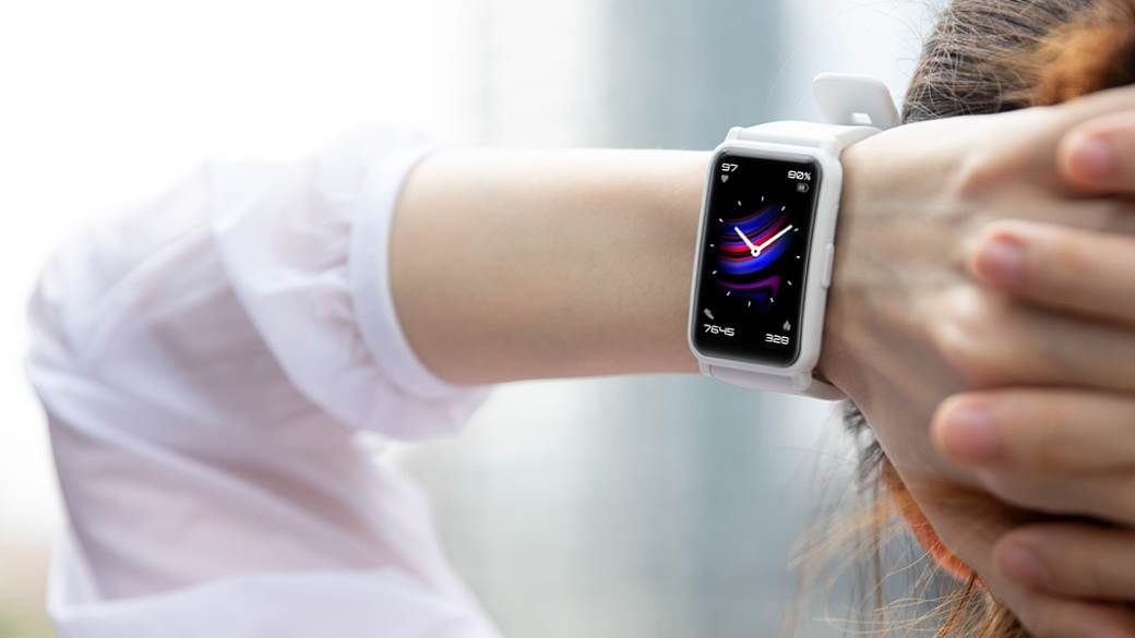 Huawei prodaje HONOR, HONOR se prodaje kupuje ga Xiaomi TCL, HONOR prodaja kompanije, Huawei HONOR