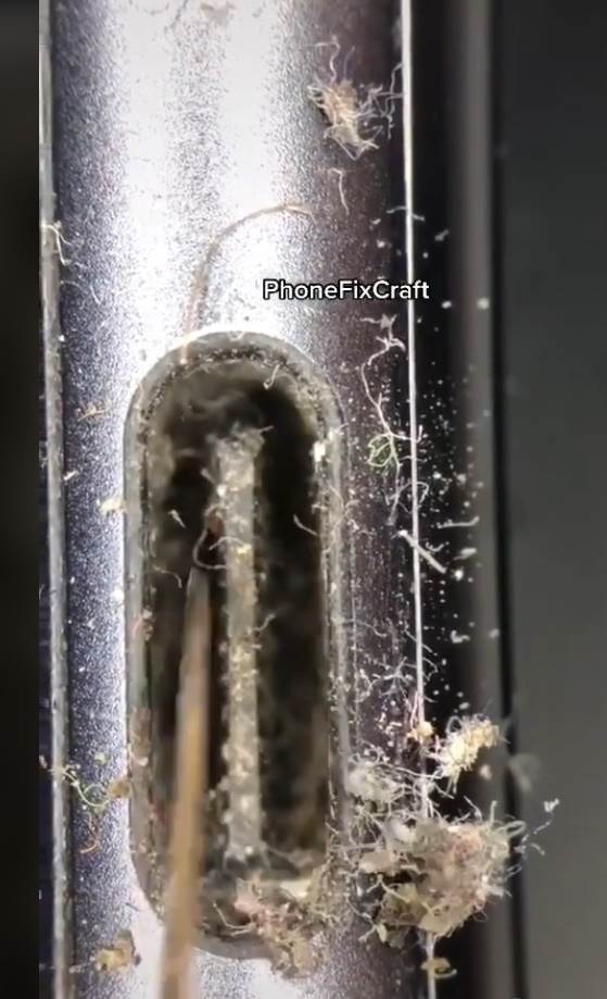 cišcenje telefona kako se pravilno cisti mobilni potapanje telefona u vodu koronavirus smartfon