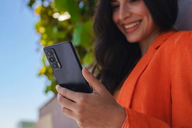 Motorola Edge 20 Pro 2.jpg