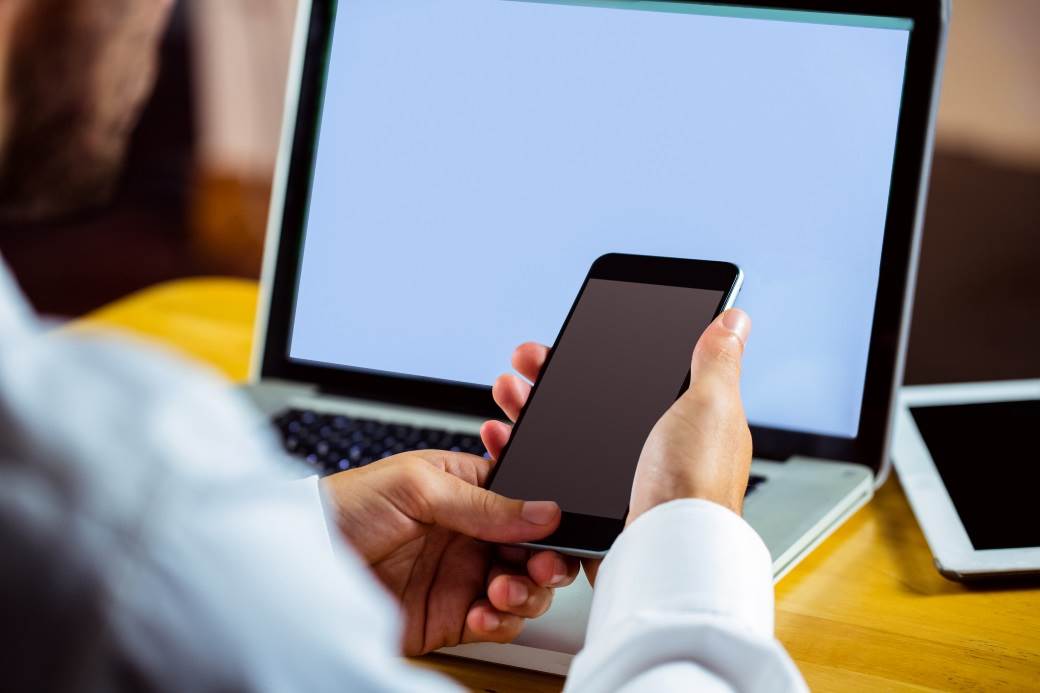 rad od kuce istraživanje kaspersky rusija onlajn sastanci goli radnici