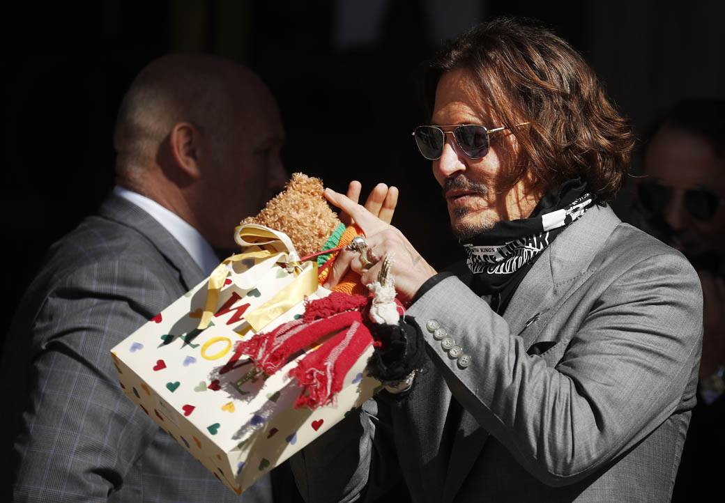 netfliks filmovi džoni dep razvod amber heard prevara ilon mask