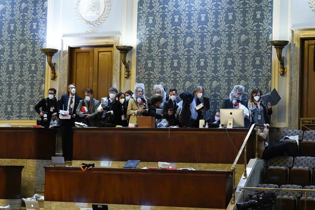 donald tramp blokiran sad upad kongres nemiri amerika društvene mreže nalozi