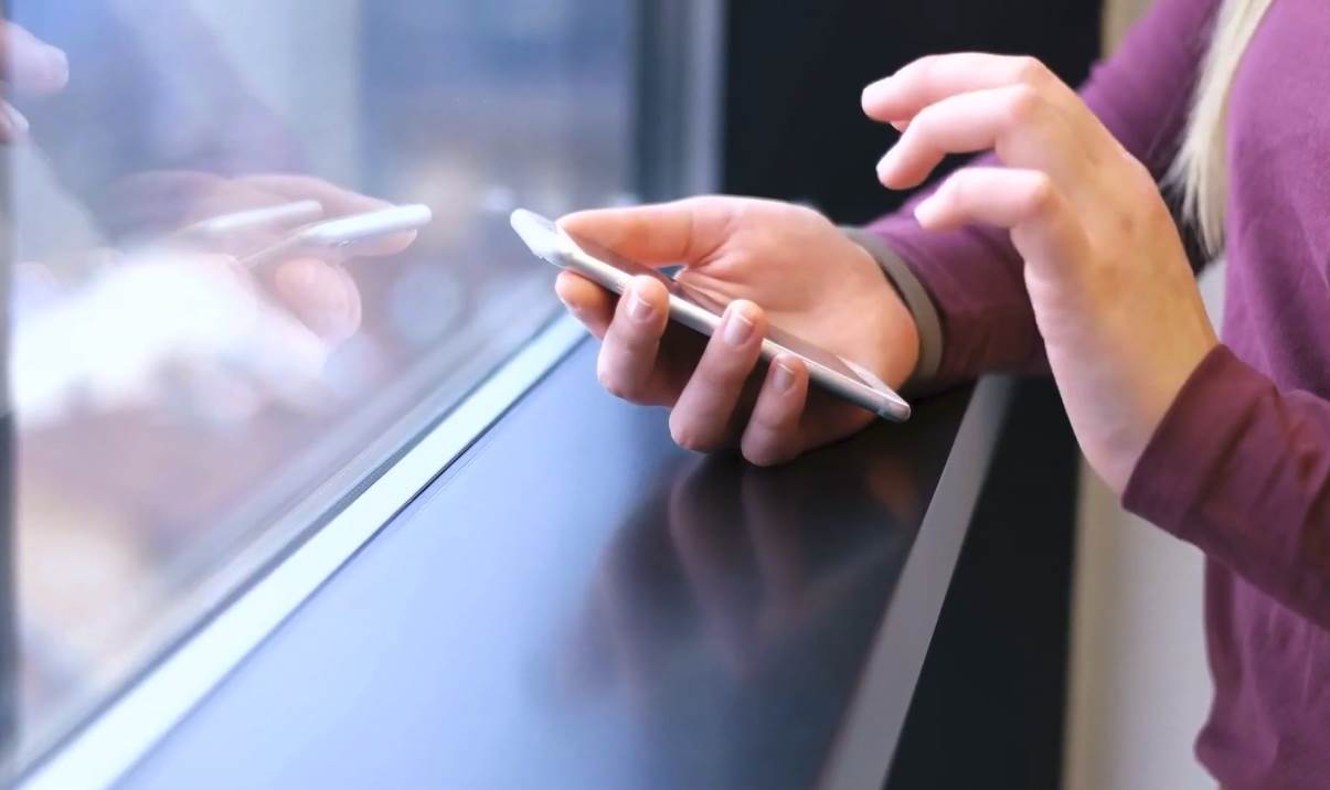 android 12 mobilni telefoni