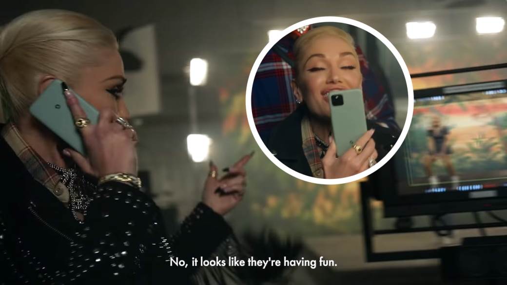 google pixel 5 gwen stefani telefonira naopako kako drži telefon spot muzika