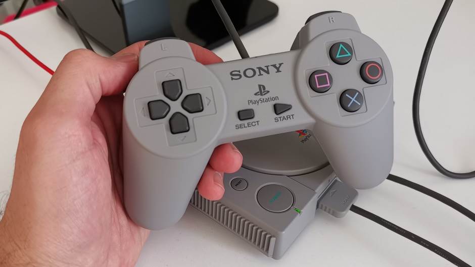 PlayStation X ili CROSS, PlayStation eks ili kros, PlayStation iks ili kros