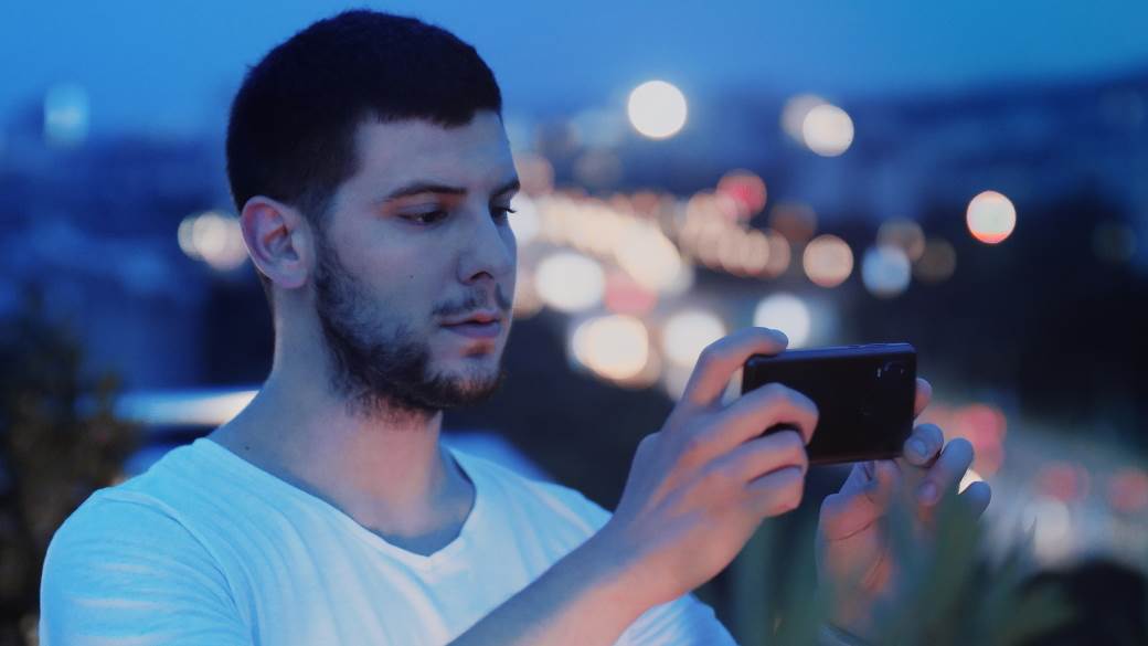 ‘’Istine i laži’’, Vladimir Kovacevic Motorola One Vision