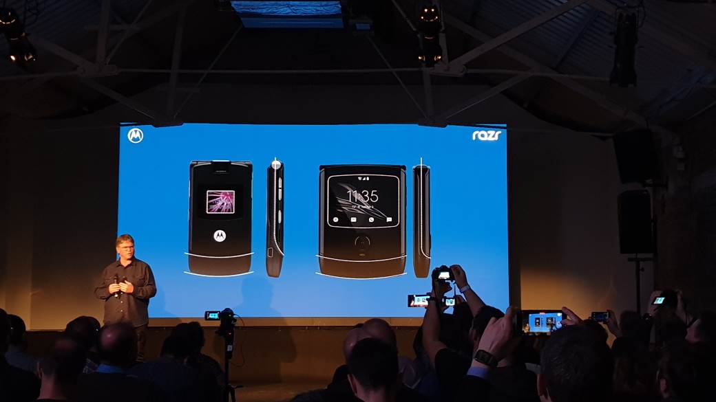 Motorola RAZR premijera London, Motorola RAZR cena u Srbiji, Kakva je Motorola RAZR, RAZR kupovina