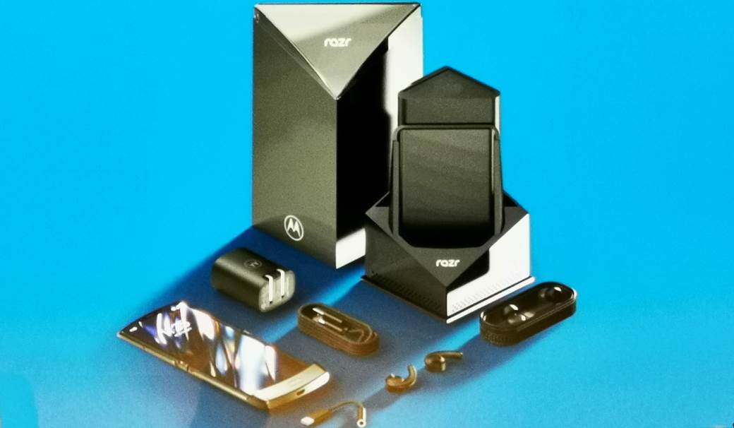 Motorola RAZR premijera London, Motorola RAZR cena u Srbiji, Kakva je Motorola RAZR, RAZR kupovina