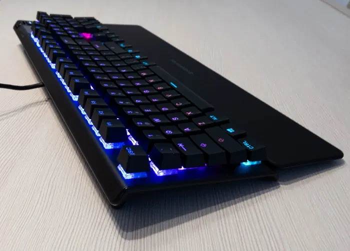 SteelSeries Apex 5 tastatura test, SteelSeries Apex 5 keyboard test, SteelSeries Apex 5 cena, utisci