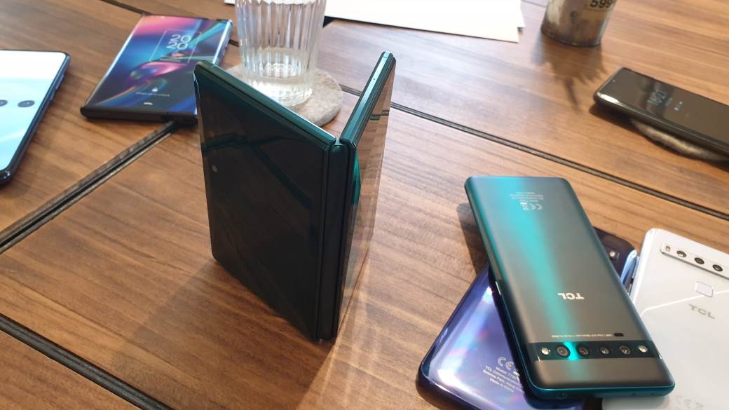 TCL Project Chicago savitljivi telefon otkazan