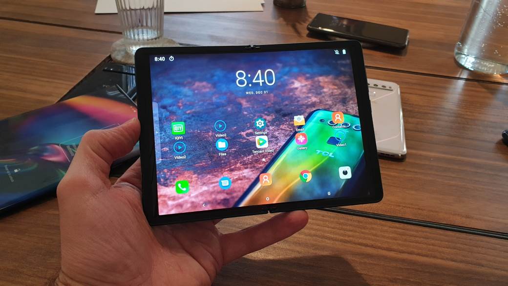 TCL Project Chicago savitljivi telefon otkazan