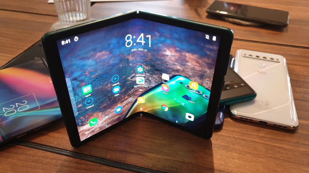 TCL Project Chicago savitljivi telefon otkazan