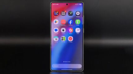 Softver Samsung telefona, tamna pozadina