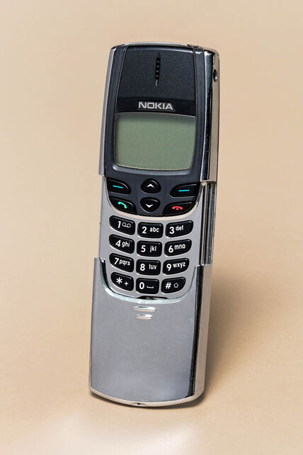 Nokia 8810