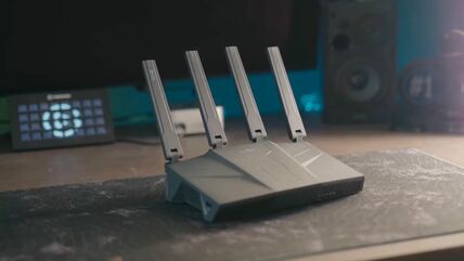 WiFi ruter na stolu