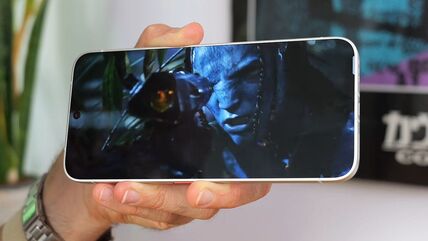 Tecno telefon bez okvira ekrana