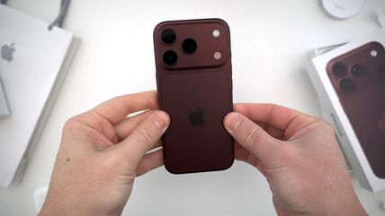 Apple iPhone 18 Pro u rukama
