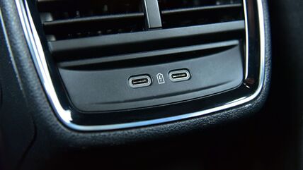 USB-C u automobilu