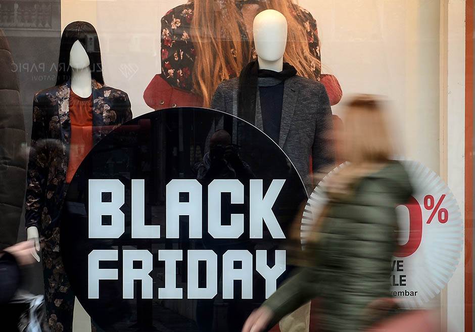 šta je crni petak kupovina onlajn popusti sajber ponedeljak akcije kako kupiti na internetu bezbedno