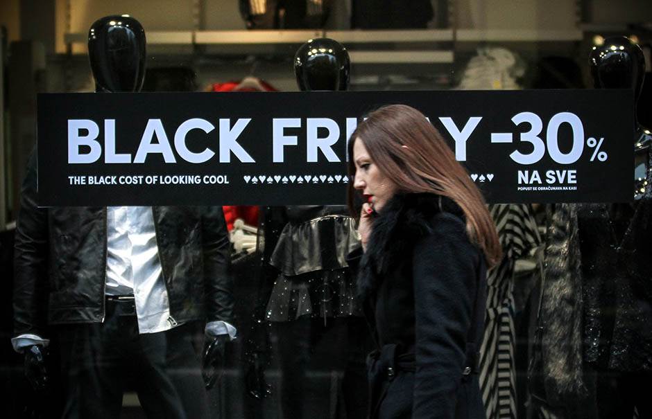 šta je crni petak kupovina onlajn popusti sajber ponedeljak akcije kako kupiti na internetu bezbedno