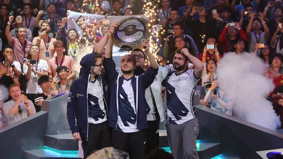 The International 2021 Dota 2 šampionima čestitao Vladimir Putin